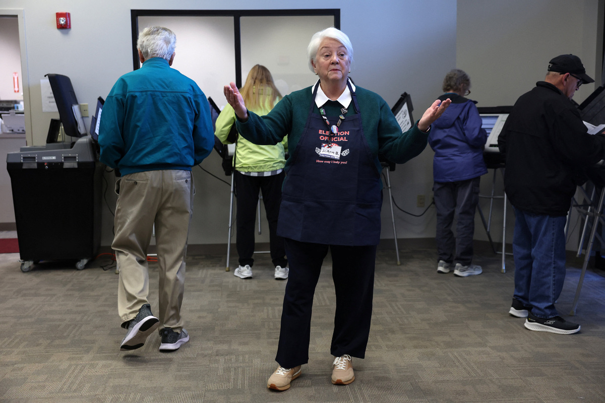 'I'm getting fed up': early US midterm voters line up before dawn in ...