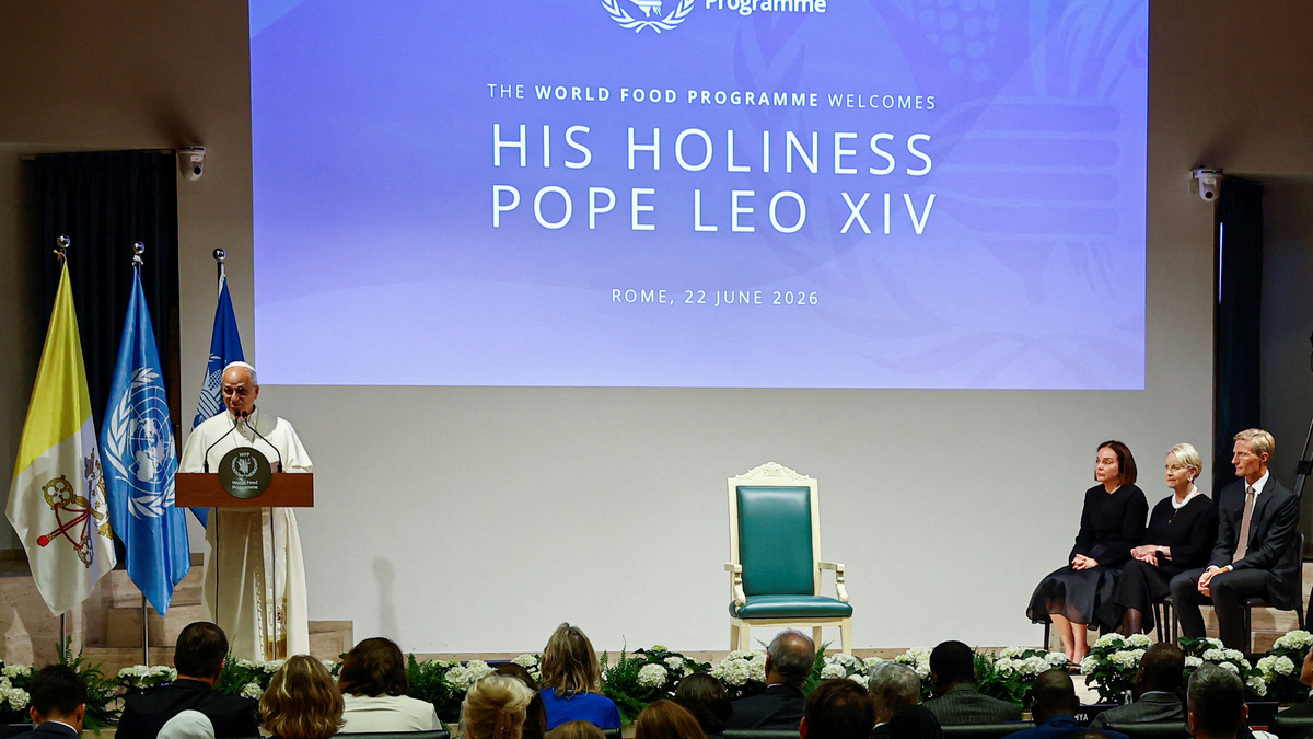 Pope Leo speaks during his visit to the Rome headquarters of the United Nations World Food Programme, where he addresses participants at the agency's annual executive board session, in Rome, Italy, June 22, 2026. REUTERS/Vincenzo Livieri