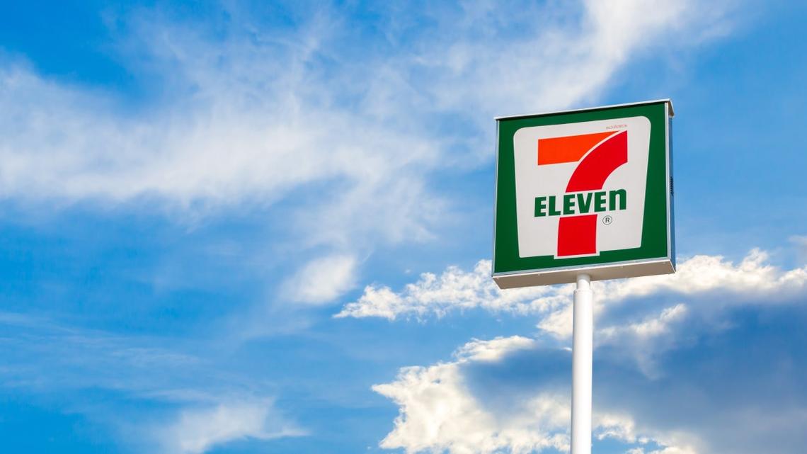 A 'Zesty' New Glaze Is Giving 7-Eleven's Chicken a Major Upgrade 