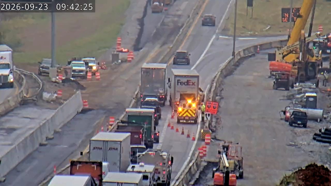 Scene cleared after 3-vehicle crash on EB I-264 caused significant travel delays 