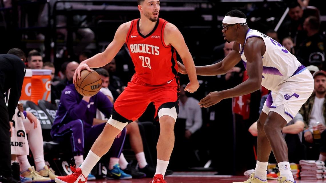 Rockets win fifth straight by blasting Jazz 