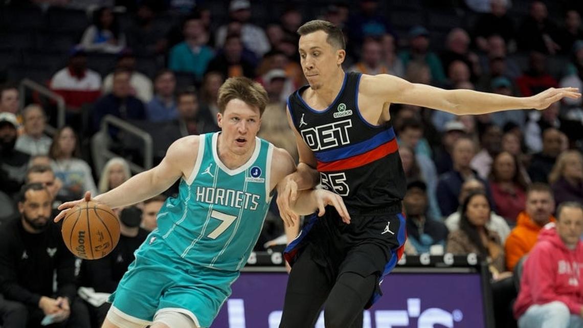 Pistons snap Hornets' win streak; four ejected for fighting 