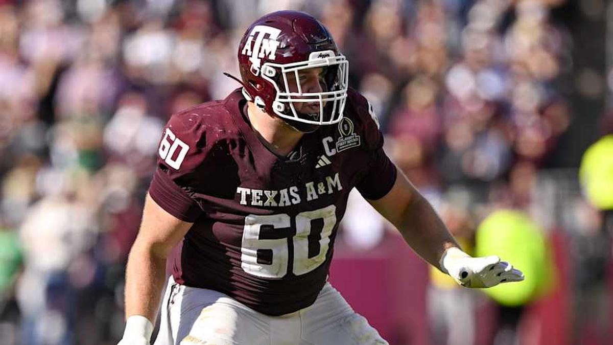  Dec 20, 2025; College Station, TX, USA; Texas A&M Aggies offensive lineman Trey Zuhn III (60) blocks the rush during the game between the Aggies and the Hurricanes at Kyle Field. Mandatory Credit: Jerome Miron-Imagn Images | Jerome Miron-Imagn Images 