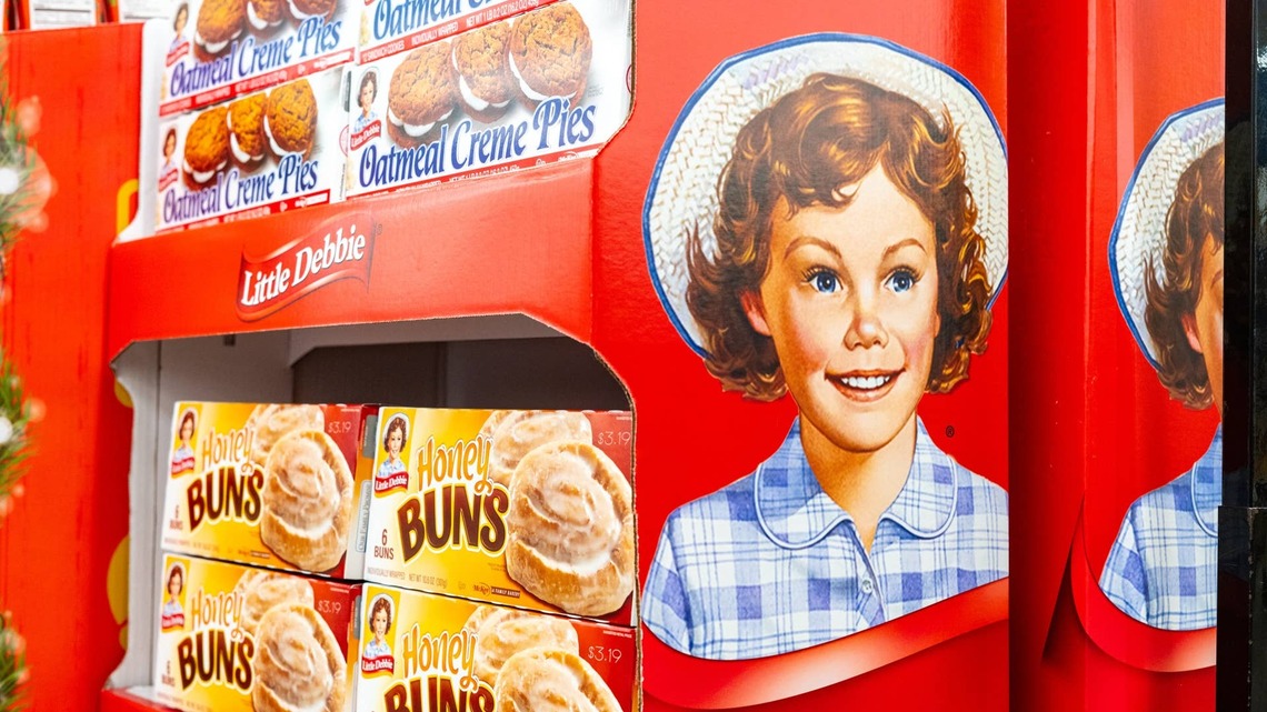 We Asked 5 Chefs Their Favorite Little Debbie Snack, and Their Picks Were Pure Lunchbox Nostalgia 