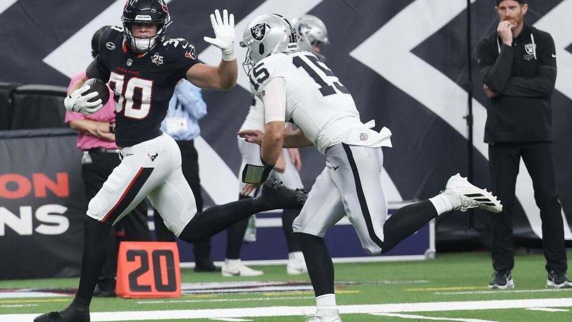 NFL preseason roundup: Raiders overcome Fernando Mendoza's pick-6 