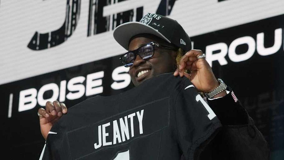  Apr 24, 2025; Green Bay, WI, USA; Boise State Broncos running back Ashton Jeanty is selected by the Las Vegas Raiders as the number six pick in the first round of the 2025 NFL Draft at Lambeau Field. Mandatory Credit: Kirby Lee-Imagn Images | Kirby Lee-Imagn Images 