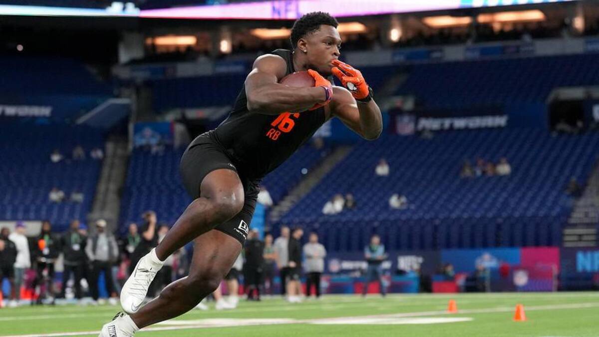  Feb 28, 2026; Indianapolis, IN, USA; Clemson running back Adam Randall (RB16) during the NFL Scouting Combine at Lucas Oil Stadium. | Kirby Lee-Imagn Images 