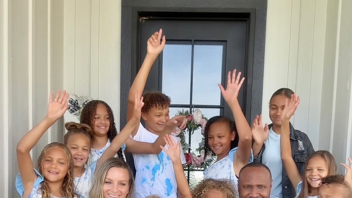 Mom of 11 Karissa Collins Reveals 'Fear' of Being Pregnant After Miscarriage 