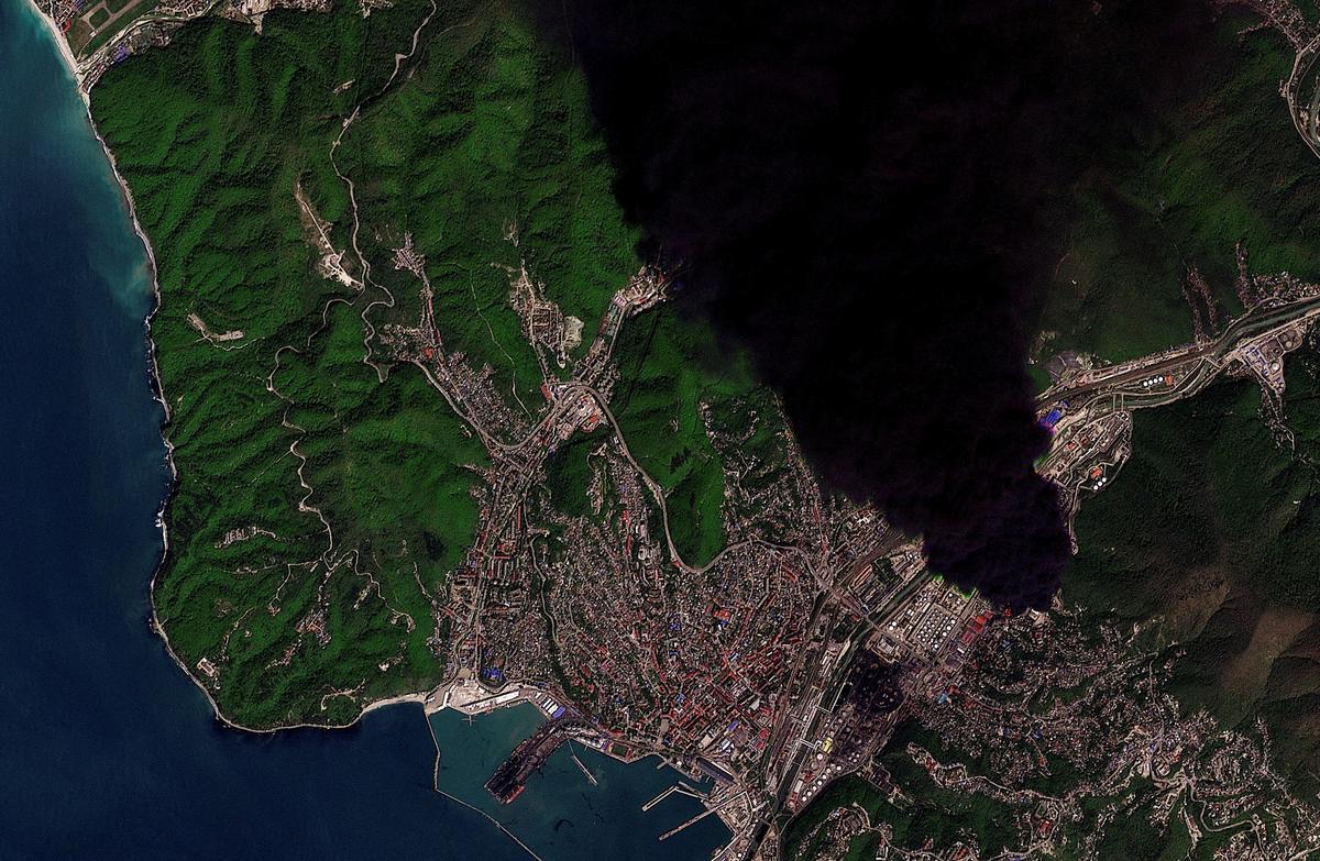 FILE PHOTO: Smoke rises from the site following a Ukrainian drone attack that caused a fire at an oil refinery, amid the Russia-Ukraine conflict, in Tuapse, Krasnodar Krai, Russia, April 28, 2026. 2026 Planet Labs PBC/Handout via REUTERS/File Photo