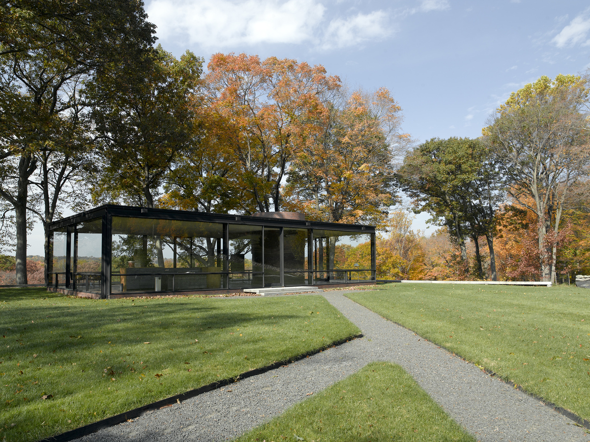  The Glass House in New Canaan, Connecticut 