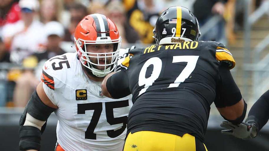  Oct 12, 2025; Pittsburgh, Pennsylvania, USA; Cleveland Browns guard Joel Bitonio (75) blocks at the line of scrimmage against Pittsburgh Steelers defensive tackle Cameron Heyward (97) during the first quarter at Acrisure Stadium. Mandatory Credit: Charles LeClaire-Imagn Images | Charles LeClaire-Imagn Images 
