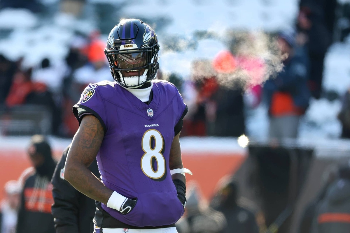  Dec 14, 2025; Cincinnati, Ohio, USA; Baltimore Ravens quarterback Lamar Jackson (8) warms up before the game against the Cincinnati Bengals at Paycor Stadium. Mandatory Credit: Joseph Maiorana-Imagn Images 