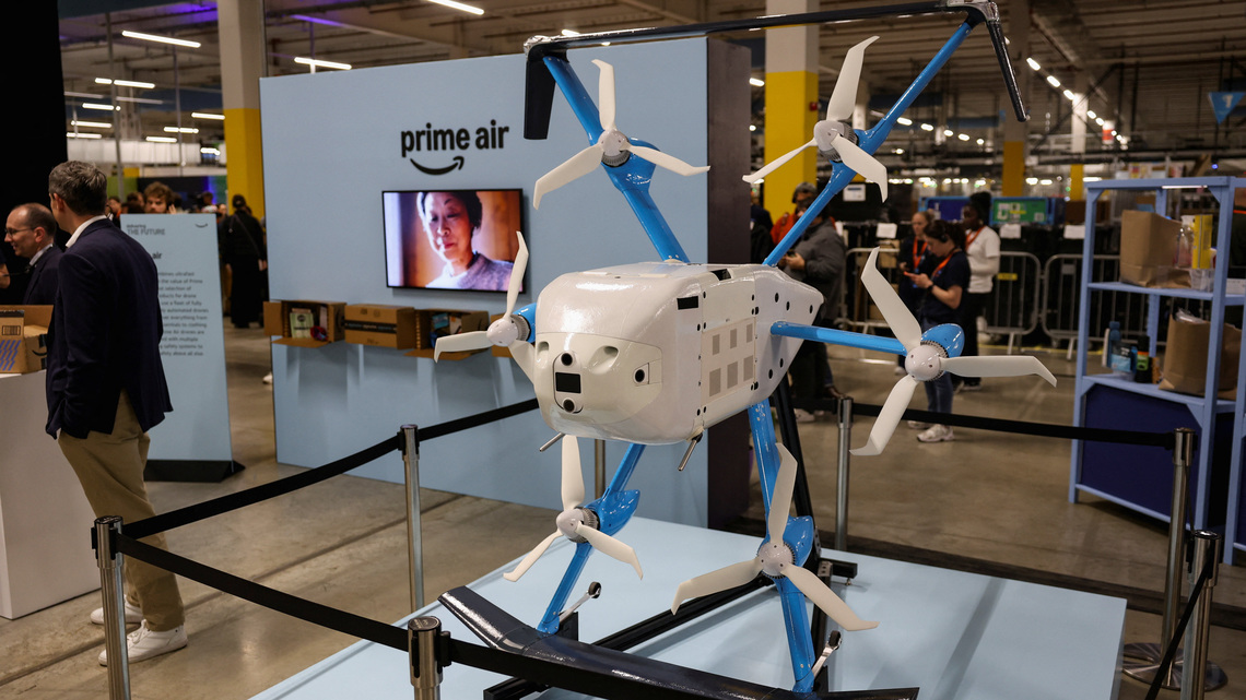 US lawmakers ask FAA to conduct review before allowing Amazon drone hub near Boston 