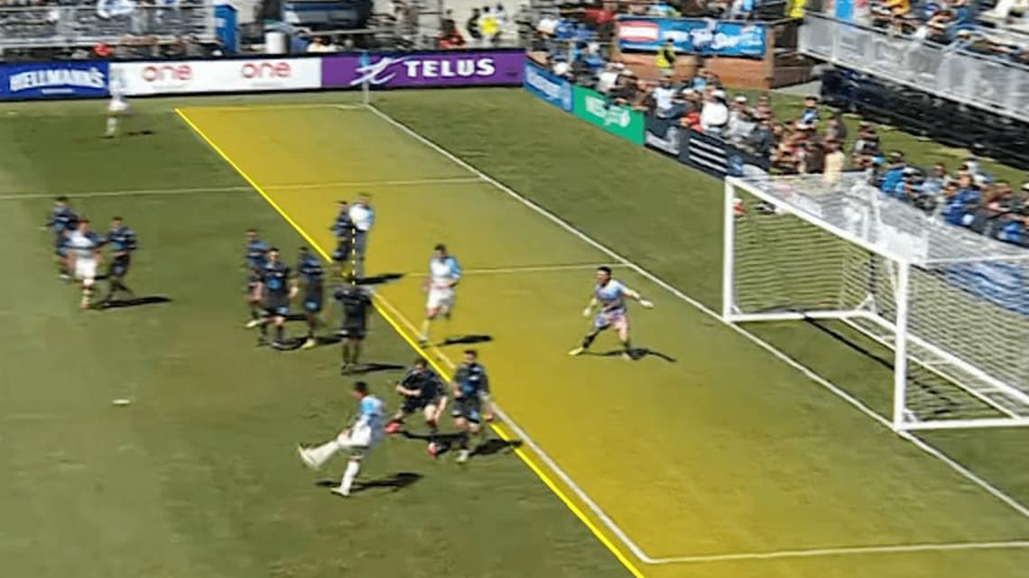  Matthew Baldisimo takes the initial shot, while Alejandro Diaz remains onside under the new rule. | OneSoccer/Canadian Premier League 