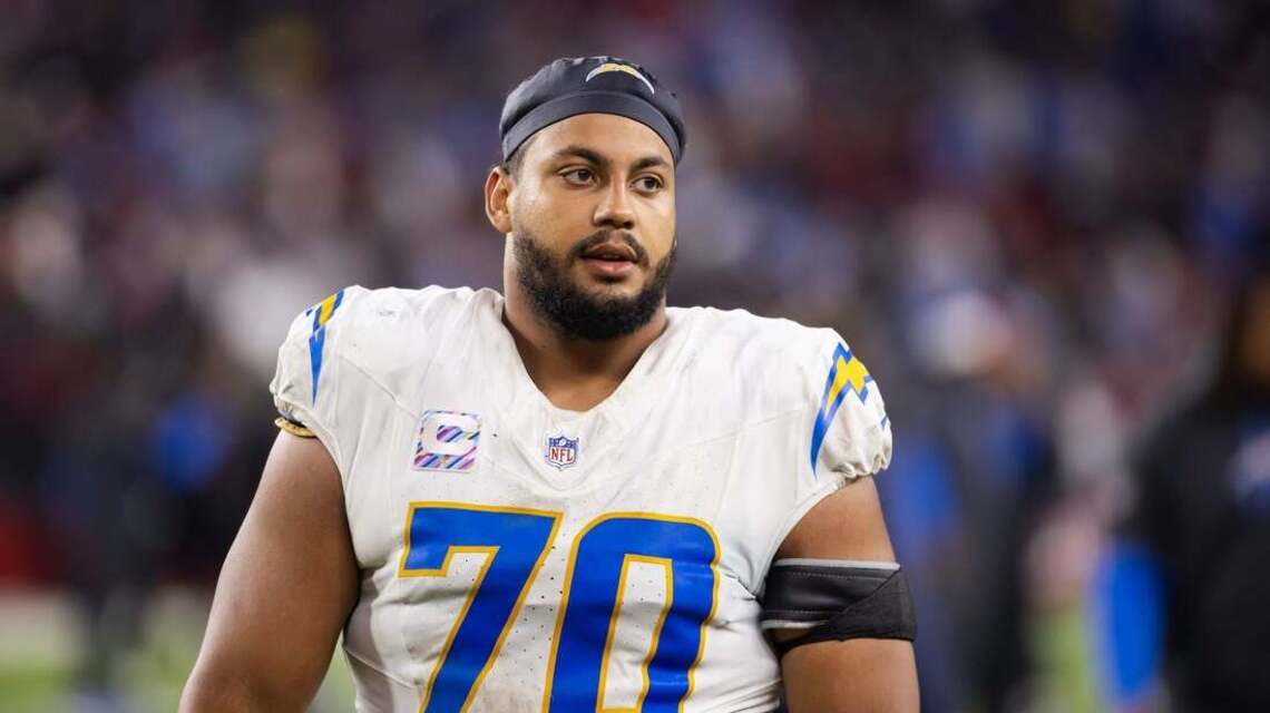 Report: Chargers OT Rashawn Slater to miss time with ankle injury