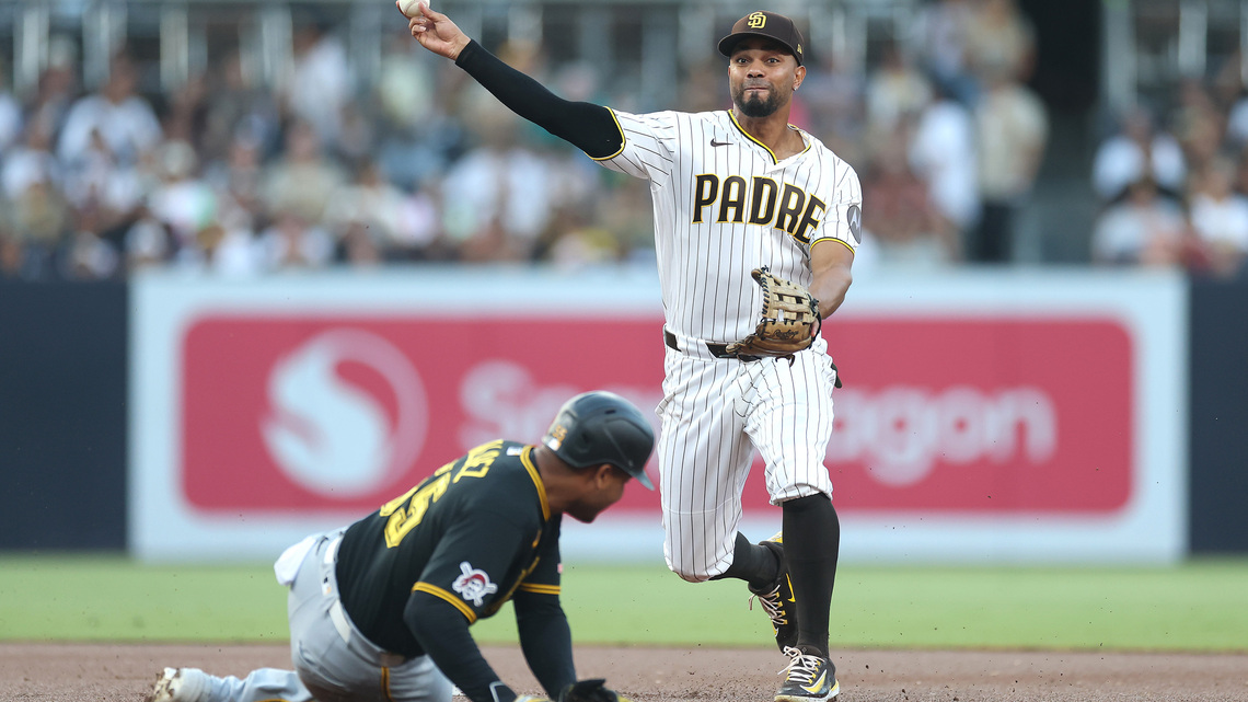 Padres miss golden chances, fall to Pirates in 12 innings 