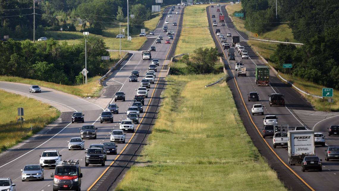Live Kansas City traffic updates: Accidents, road closures, delays on KC-area highways 