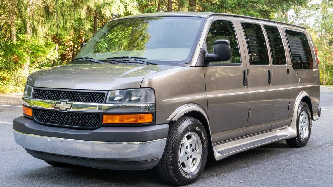2004 Chevrolet Express Starcraft Conversion Van for Sale With 177,000 Miles Shown 