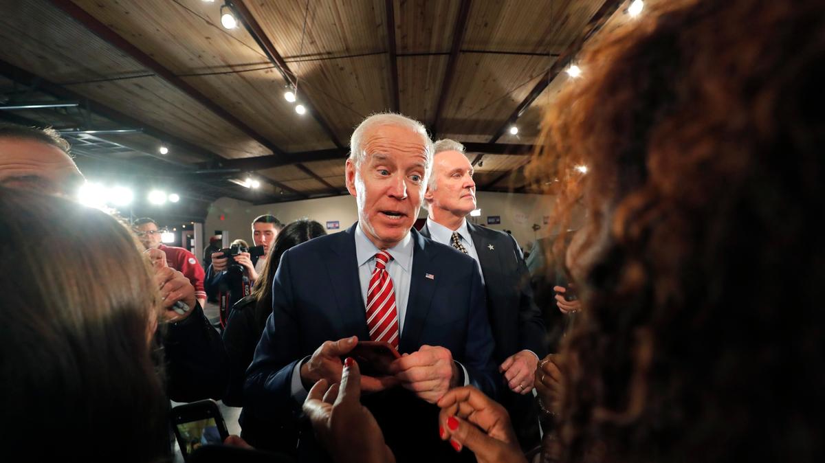 Foto del 11 de febrero de 2020, que muestra al ahora presidente electo Joe Biden haciendo campaña en Carolina del Sur, un estado que fue fundamental para impulsar su candidatura presidencial.