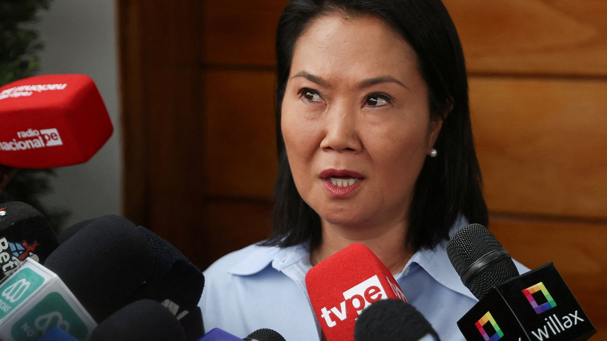 FILE PHOTO: Conservative presidential candidate Keiko Fujimori addresses the media in Lima, Peru, June 9, 2026. REUTERS/Alessandro Cinque/File Photo