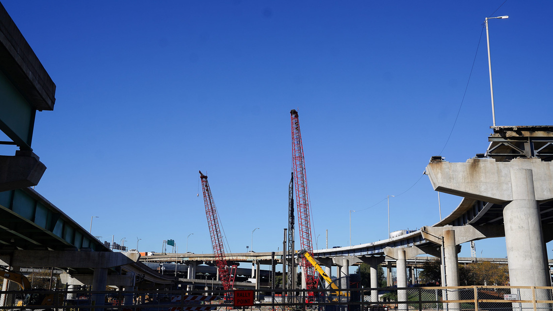 Brent Spence Bridge project worker dies after crane accident in Cincinnati 