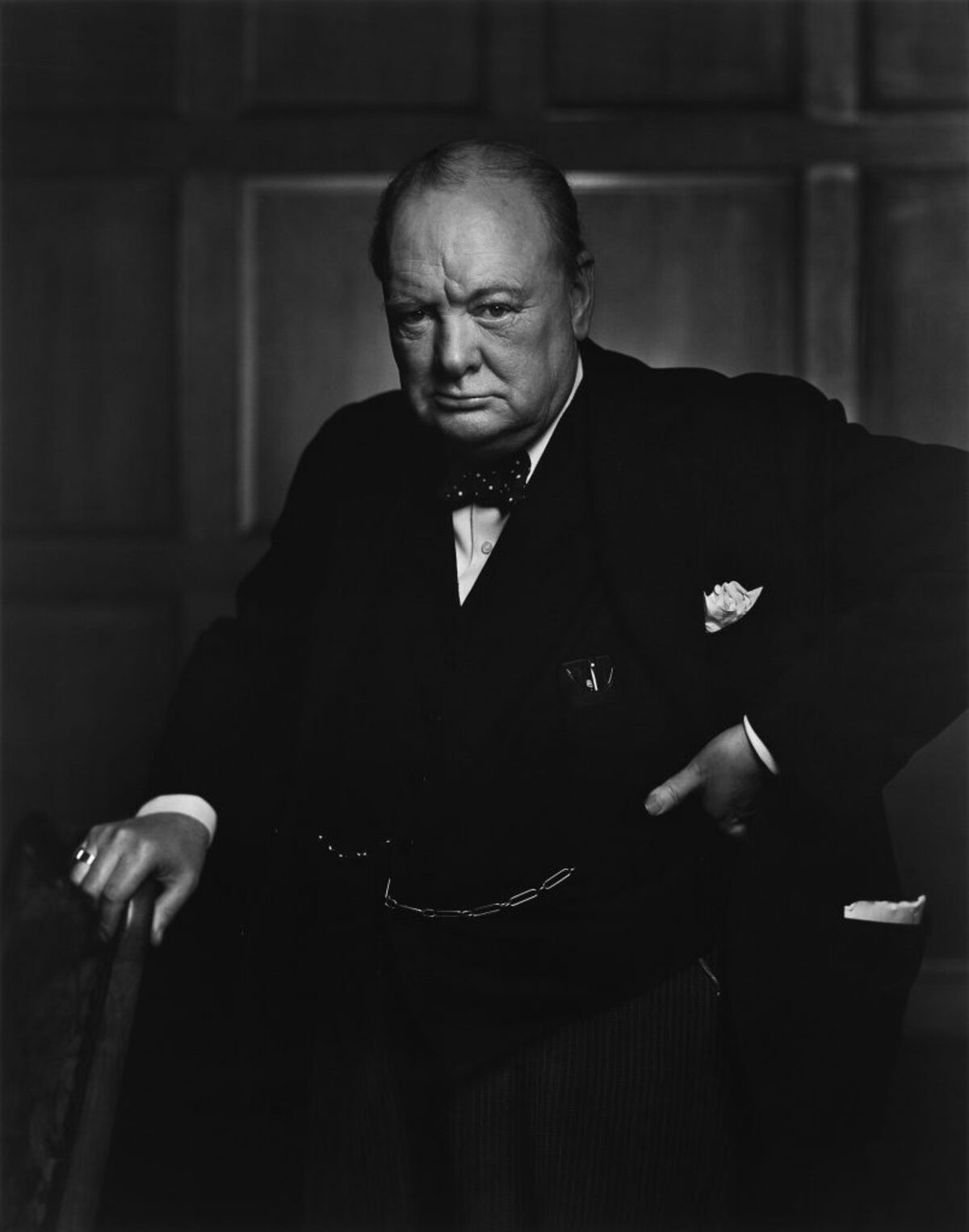  A portrait of former UK Prime Minister Winston Churchill in 1941. (Yousuf Karsh. Library and Archives Canada via Wikimedia Commons) 