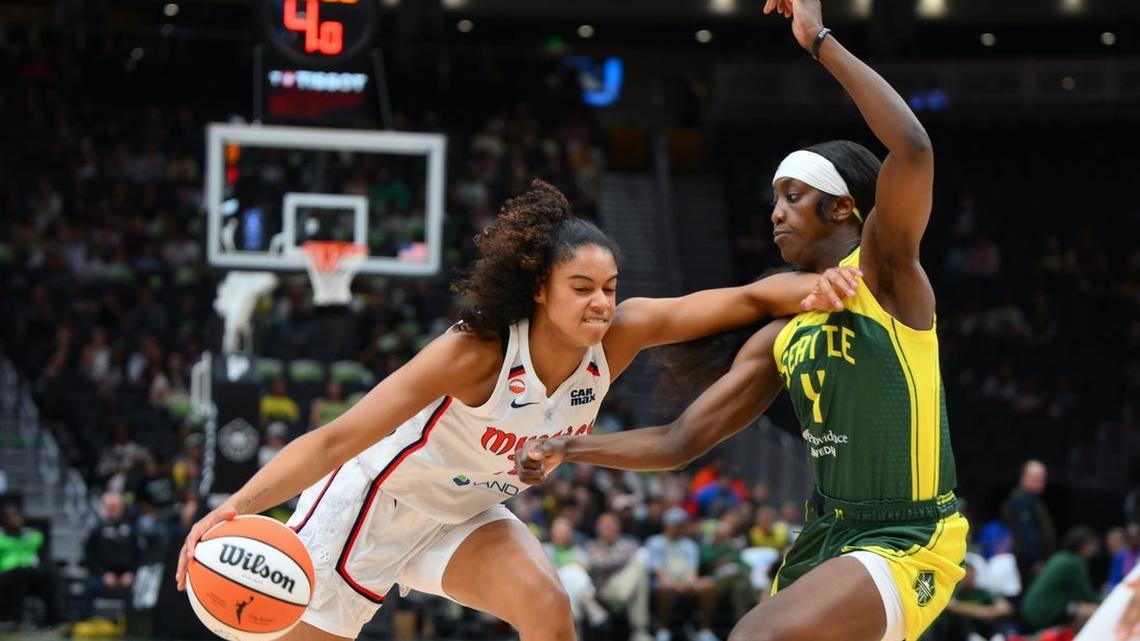 Shakira Austin, Mystics gain road split against Storm 