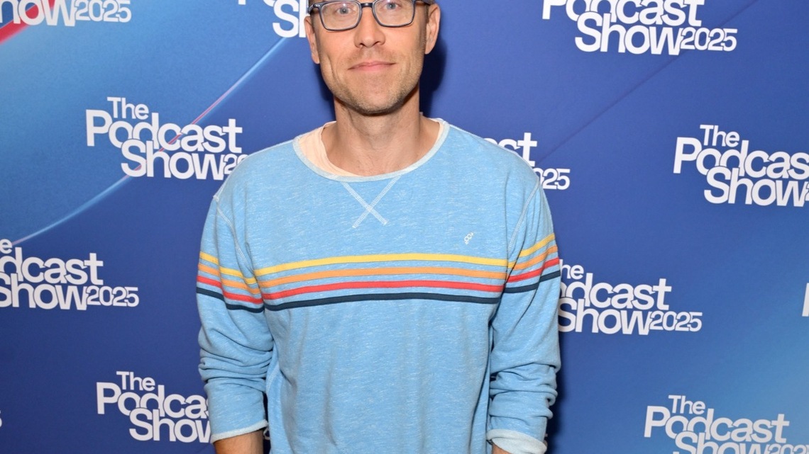 Comedian Russell Howard Mourns 'Devastating' Death of Newborn Son Felix 