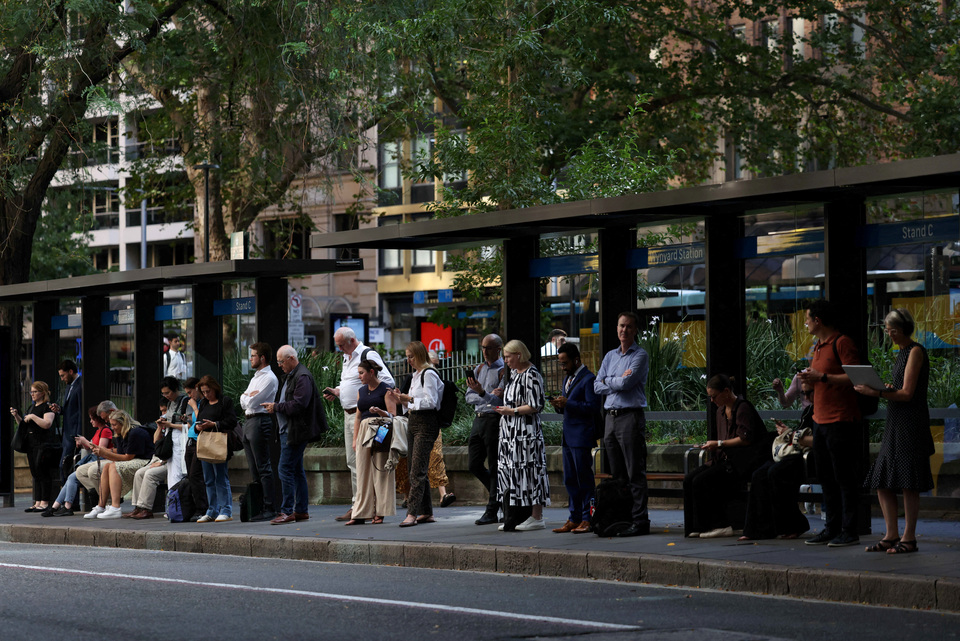 Australia business conditions steady in May, mood still gloomy 