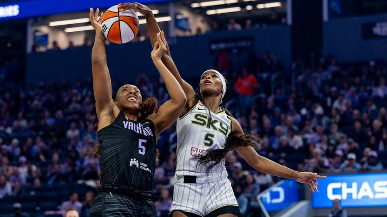 Rickea Jackson, Sky overcome slow start, stop Valkyries 