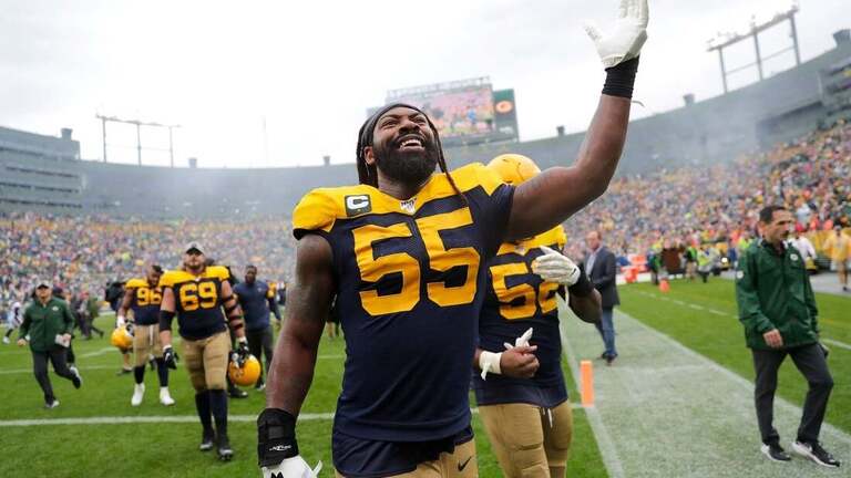 Falcons sign DE Za'Darius Smith to 1-year deal 