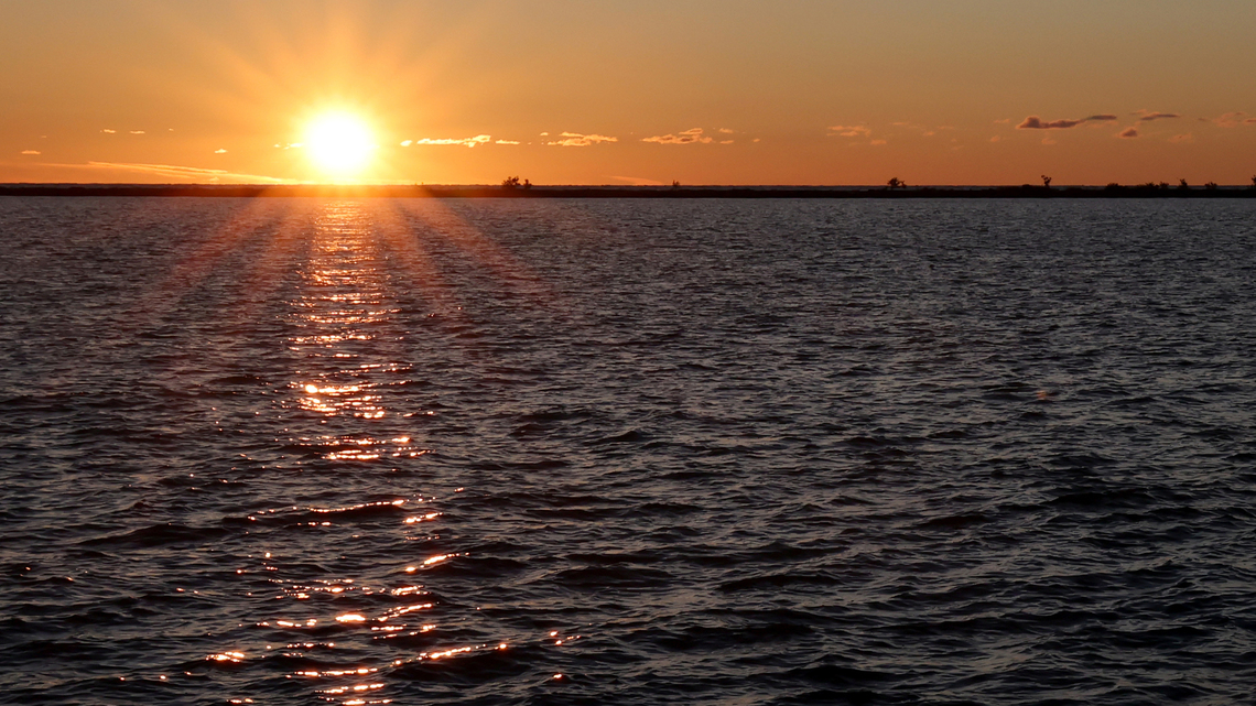 Editorial: A suburban challenge to Chicago's monopoly on Lake Michigan water makes major waves 
