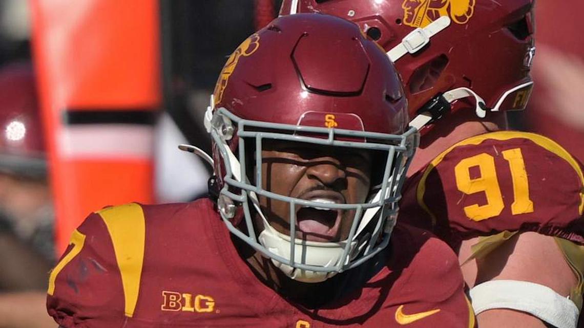  Oct 12, 2024; Los Angeles, California, USA; USC Trojans safety Kamari Ramsey (7) reacts after a play in the second half against the Penn State Nittany Lions at United Airlines Field at Los Angeles Memorial Coliseum. Mandatory Credit: Jayne Kamin-Oncea-Imagn Images | Jayne Kamin-Oncea-Imagn Images 