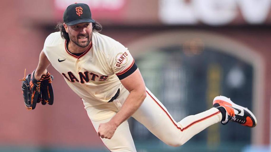  Apr 2, 2026; San Francisco, California, USA; San Francisco Giants starting pitcher Robbie Ray (38) throws a pitch against the New York Mets during the first inning at Oracle Park. | Robert Edwards-Imagn Images 