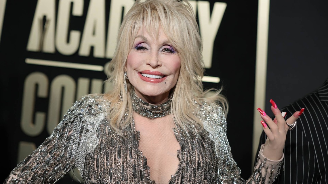 Carrie Underwood Shares Loving Dolly Parton Tribute Honoring 'Legend' After Death: 'No One Will Ever Come Close' 