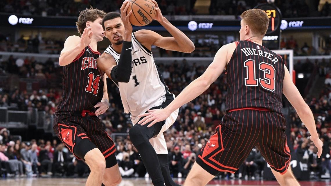 Spurs' juggernaut returns home to host reeling Bulls 