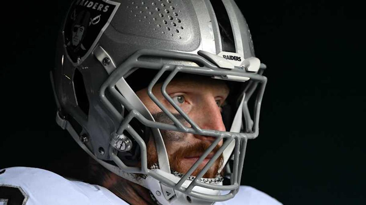  Dec 14, 2025; Philadelphia, Pennsylvania, USA; Las Vegas Raiders defensive end Maxx Crosby (98) in the tunnel against the Philadelphia Eagles at Lincoln Financial Field. Mandatory Credit: Eric Hartline-Imagn Images | Eric Hartline-Imagn Images 