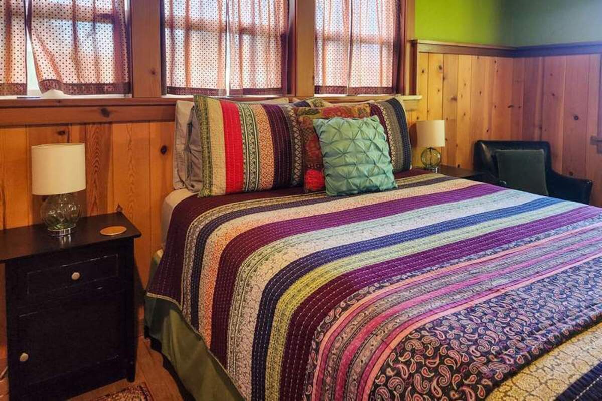  Juniper Lane Guest House, Friday Harbor, San Juan Island. Photo credit: June Russell-Chamberlin 