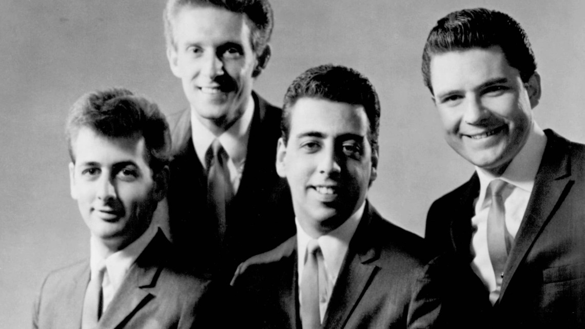 1970 Country Song, Almost Recorded by Kenny Rogers, Was a Hit for a Band Discovered by Johnny Cash 
