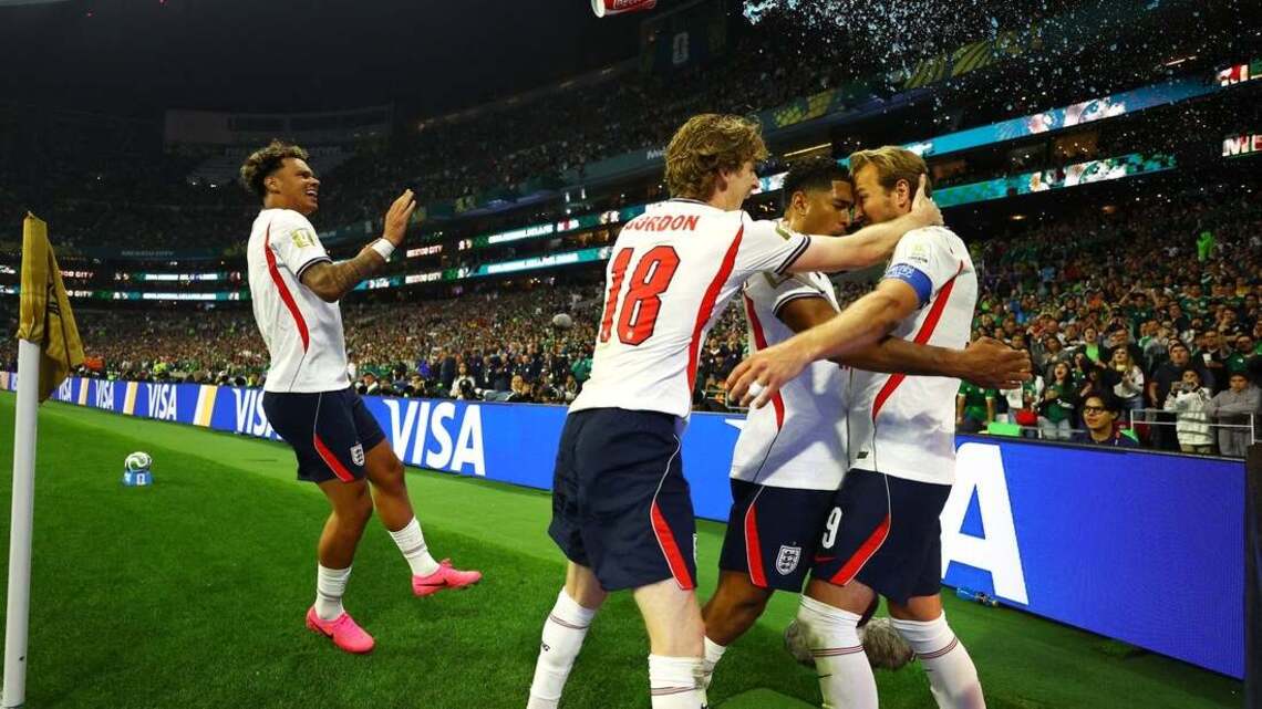 Ten-man England outlast host Mexico to reach World Cup quarterfinals 