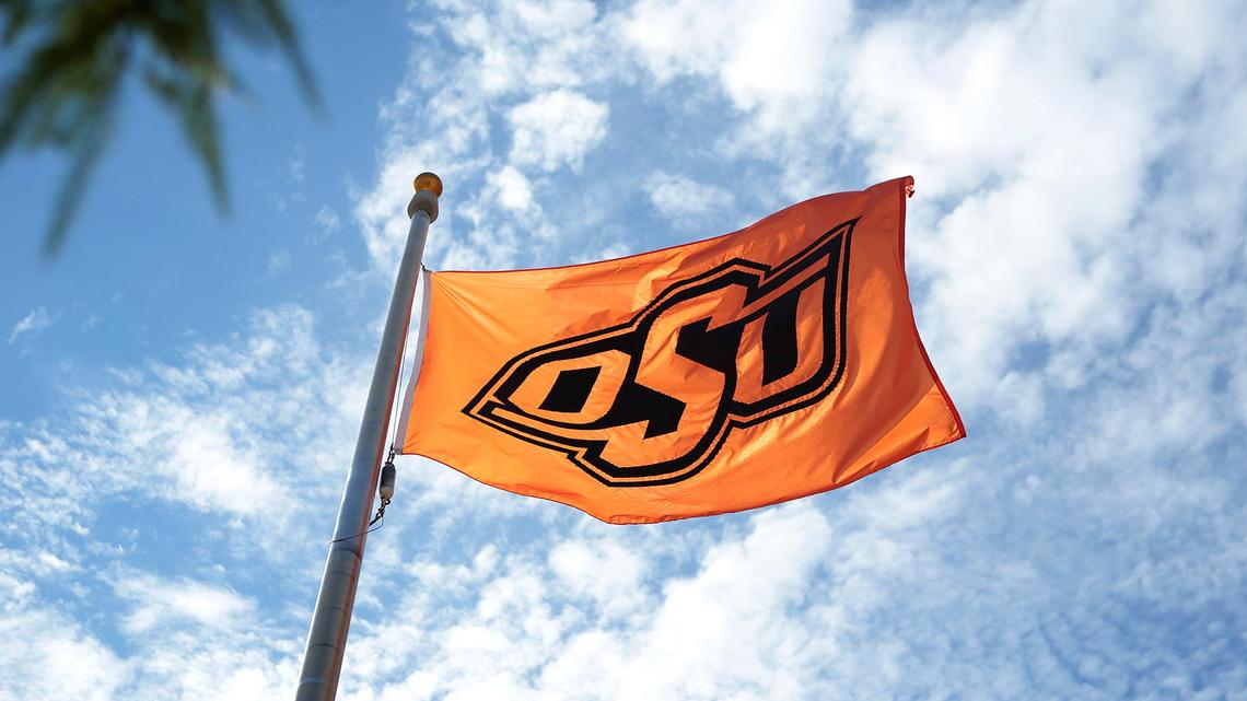 Oklahoma State Postpones Softball Game After Team Bus Has Fatal Accident 