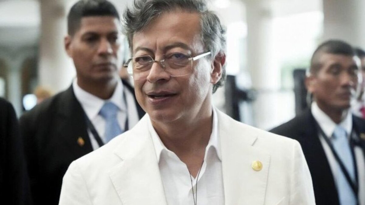 Outgoing Colombian President Gustavo Petro (shown) has barred President-elect Abelardo De la Espriella from holding his inauguration at a military base. Photo by Aris Mariota/EPA