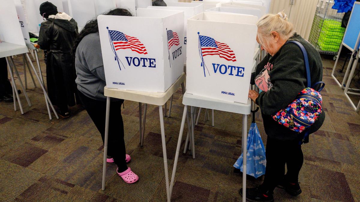 Voters cast their ballots at the San Bernardino Registrar’s office in San Bernardino in Nov. 2022. (Photo by Watchara Phomicinda, The Press-Enterprise/SCNG)
