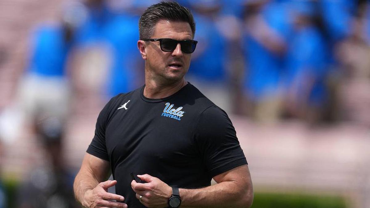  May 2, 2026; Pasadena, CA, USA; UCLA Bruins coach Bob Chesney reacts during the spring game at Rose Bowl. Mandatory Credit: Kirby Lee-Imagn Images | Kirby Lee-Imagn Images 