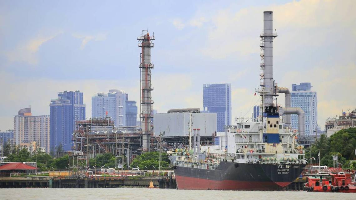 Buffett dividend stock to lead marine reinsurance for Gulf shipping 