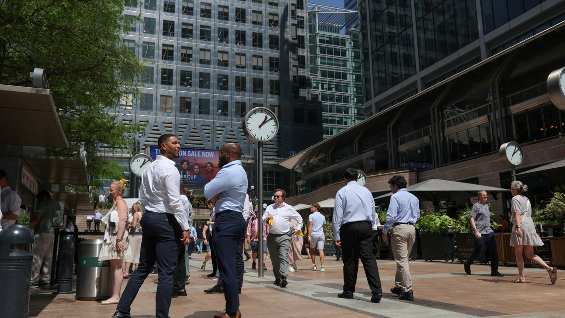 UK firms pause hiring as Iran war stings, REC survey shows 