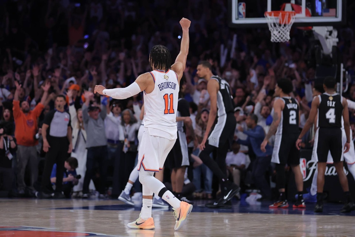  New York Knicks guard Jalen Brunson (11) reacts in the fourth quarter against the San Antonio Spurs during game four of the 2026 NBA Finals at Madison Square Garden. 