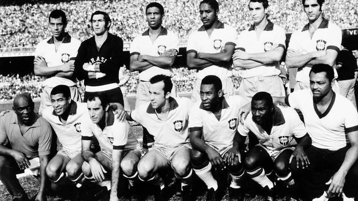  One of soccer's greatest ever sides. | Mirrorpix/Getty Images 