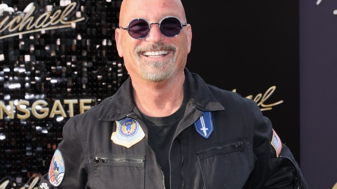 Howie Mandel Jokes About Getting Hand Jobs at Massage Parlor, Daughter Reacts 