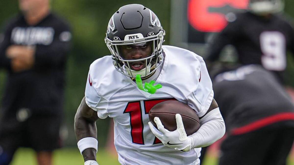 Atlanta Falcons wide receiver Zachariah Branch (17) in action on the field during Minicamp. | Dale Zanine-Imagn Images 